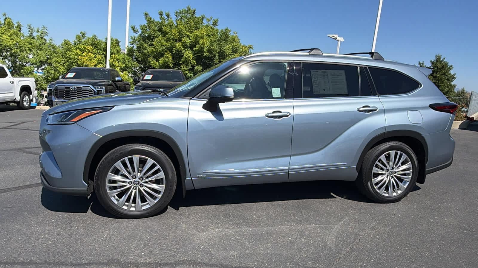 2024 Toyota Highlander Platinum - Photo 8
