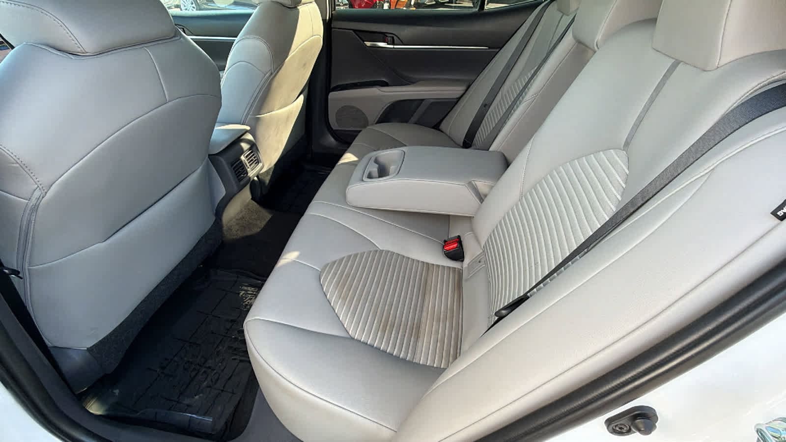 Thumbnail: 2018 Toyota Camry - 24