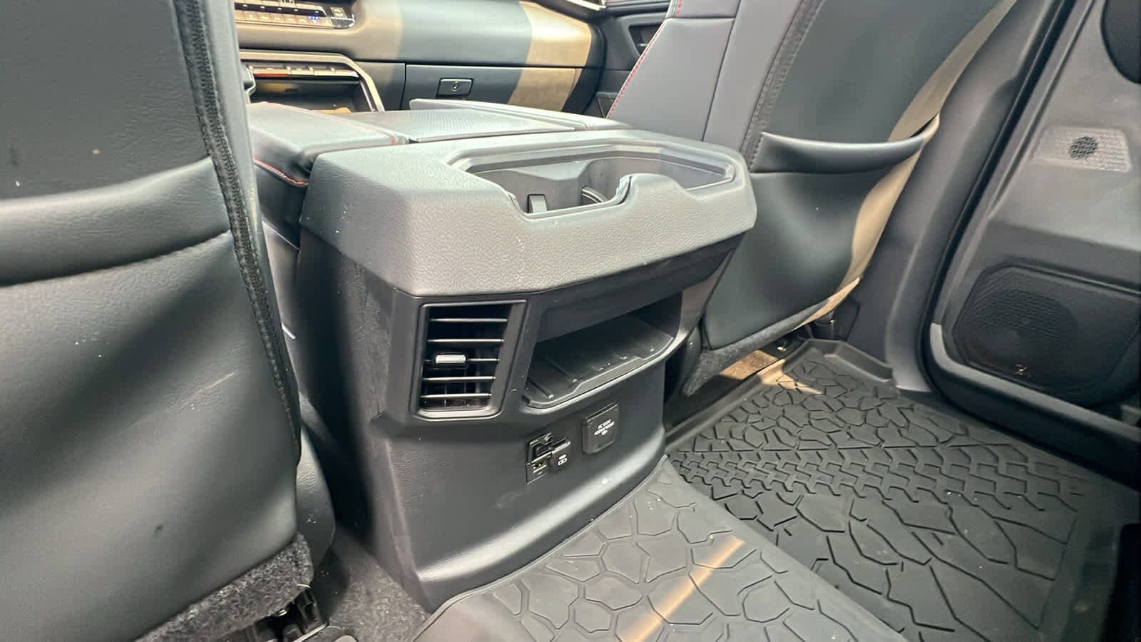 Thumbnail: 2023 Toyota Tundra - 25