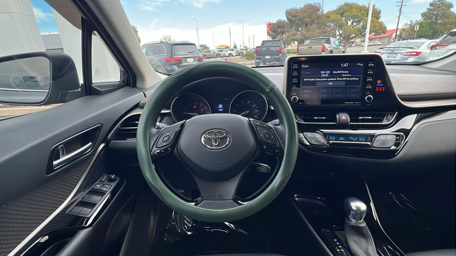 Thumbnail: 2022 Toyota C-HR - 15