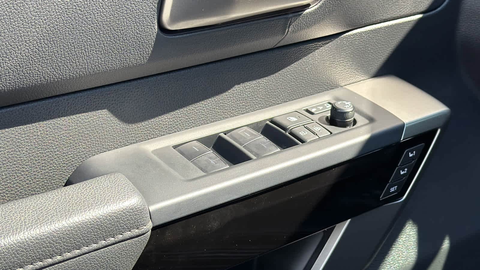 2025 Toyota Tundra Limited - Photo 22
