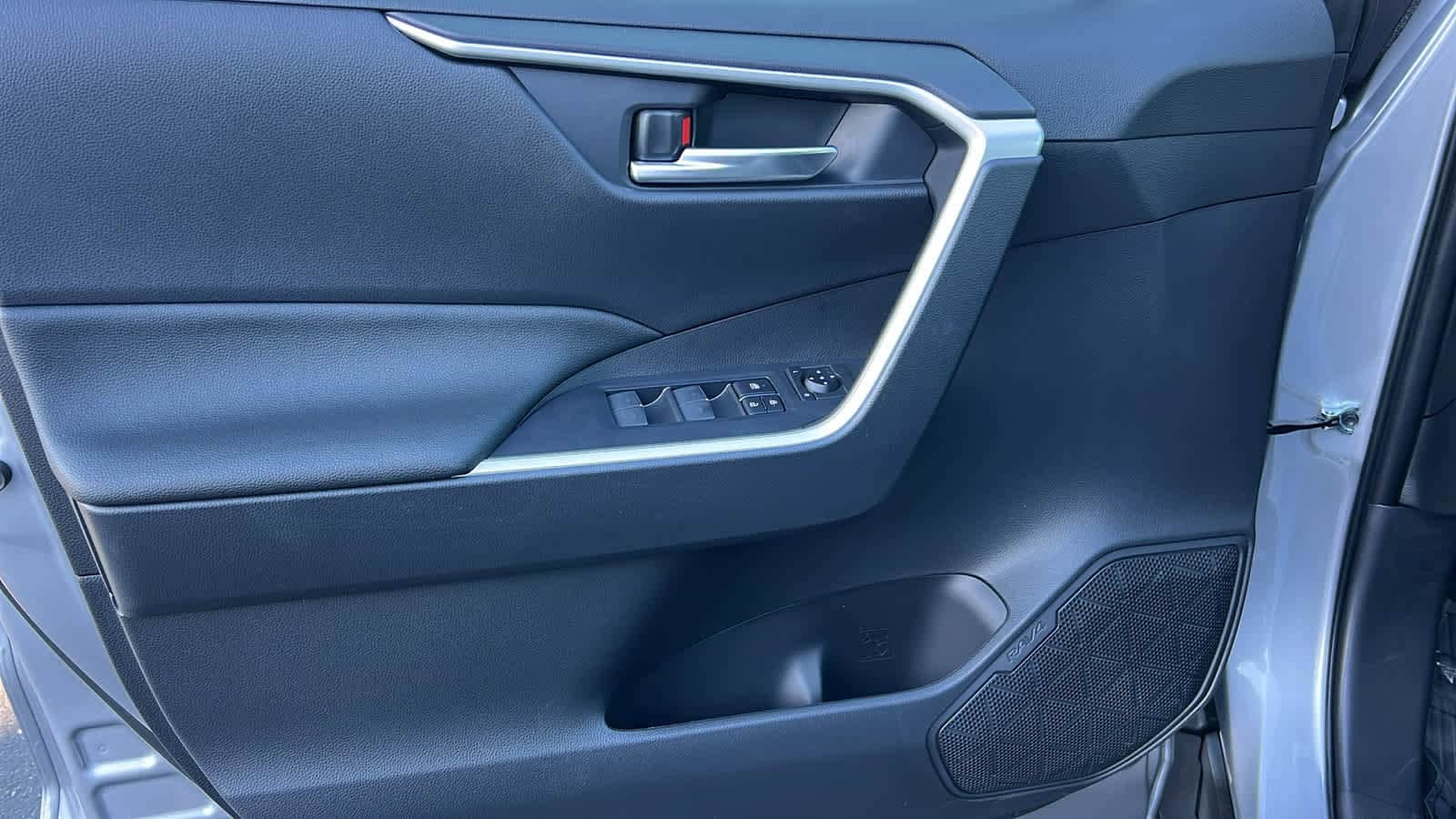 Thumbnail: 2025 Toyota RAV4 - 23