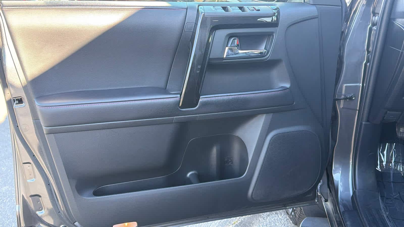 Thumbnail: 2022 Toyota 4Runner - 23