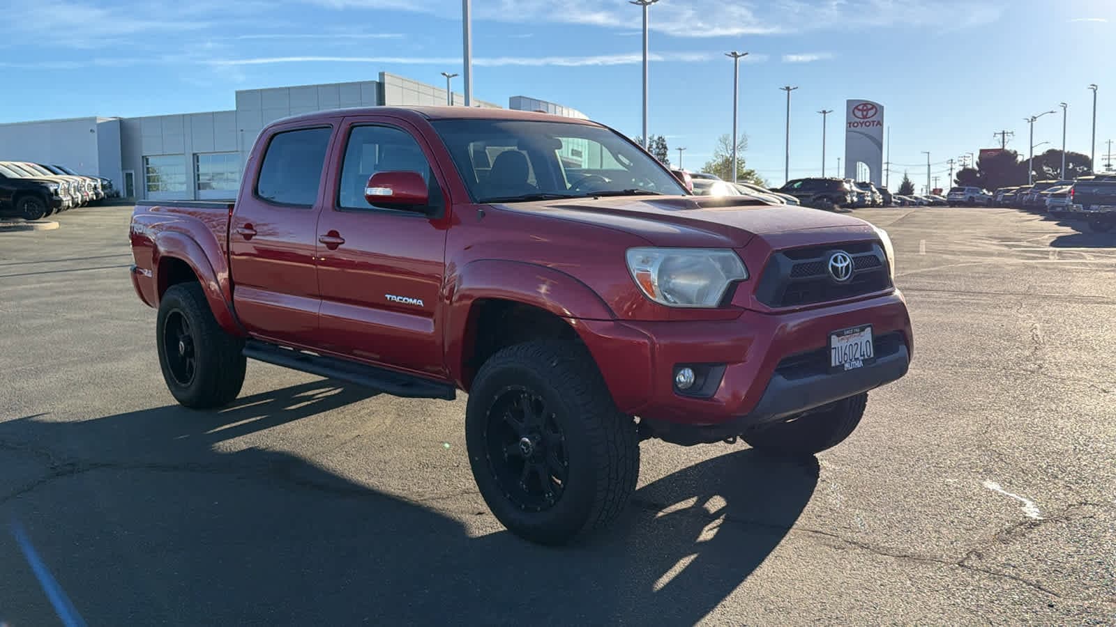 Thumbnail: 2014 Toyota Tacoma - 3