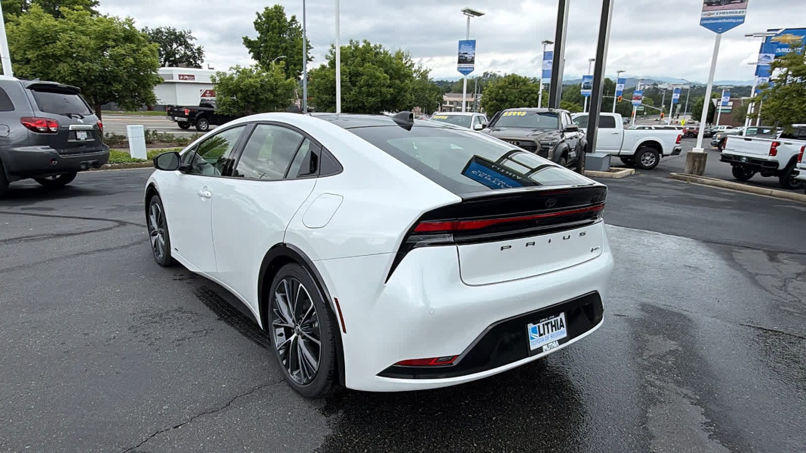2026 Toyota Prius XLE - Photo 7