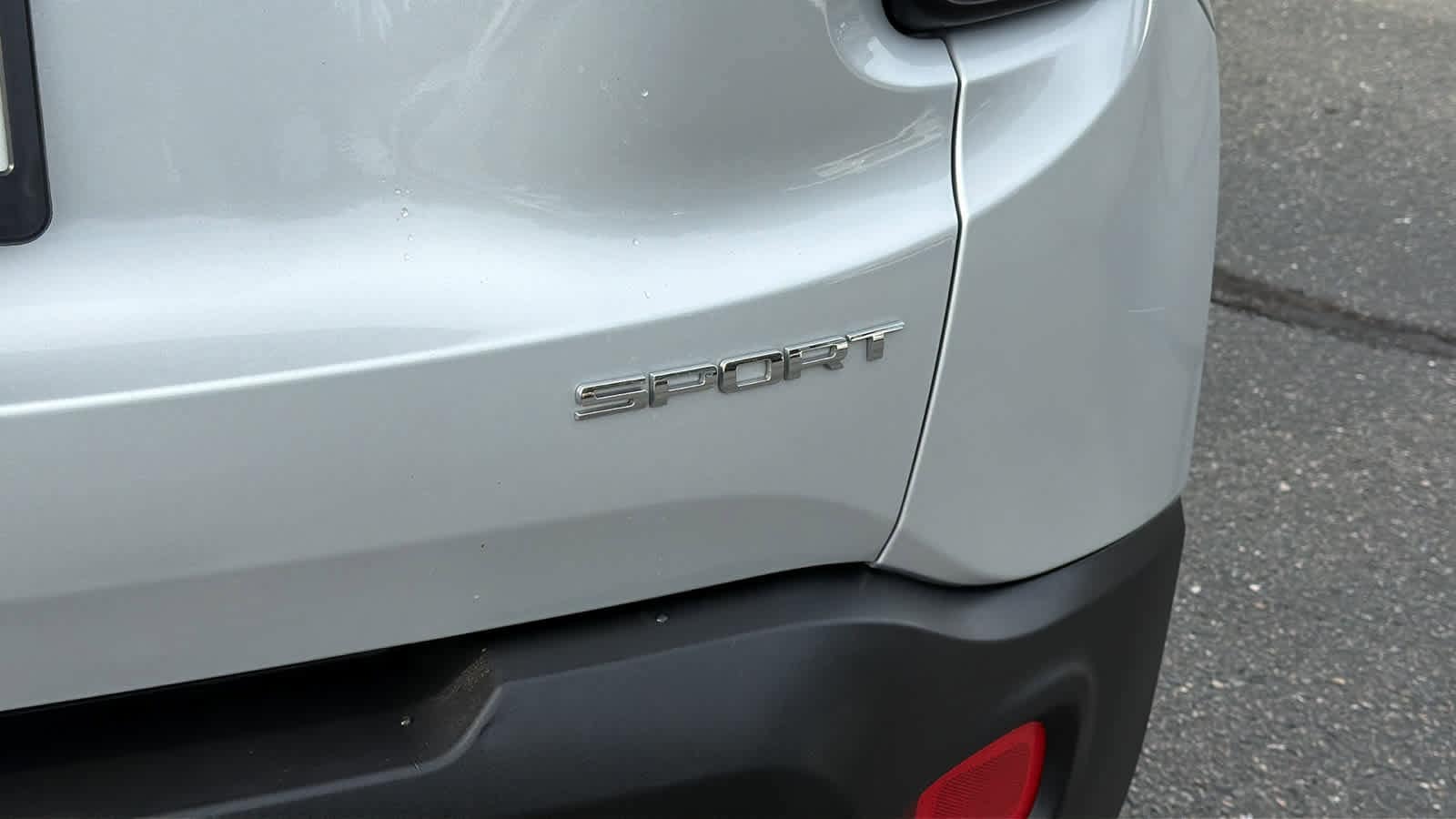 Thumbnail: 2017 Jeep Renegade - 28