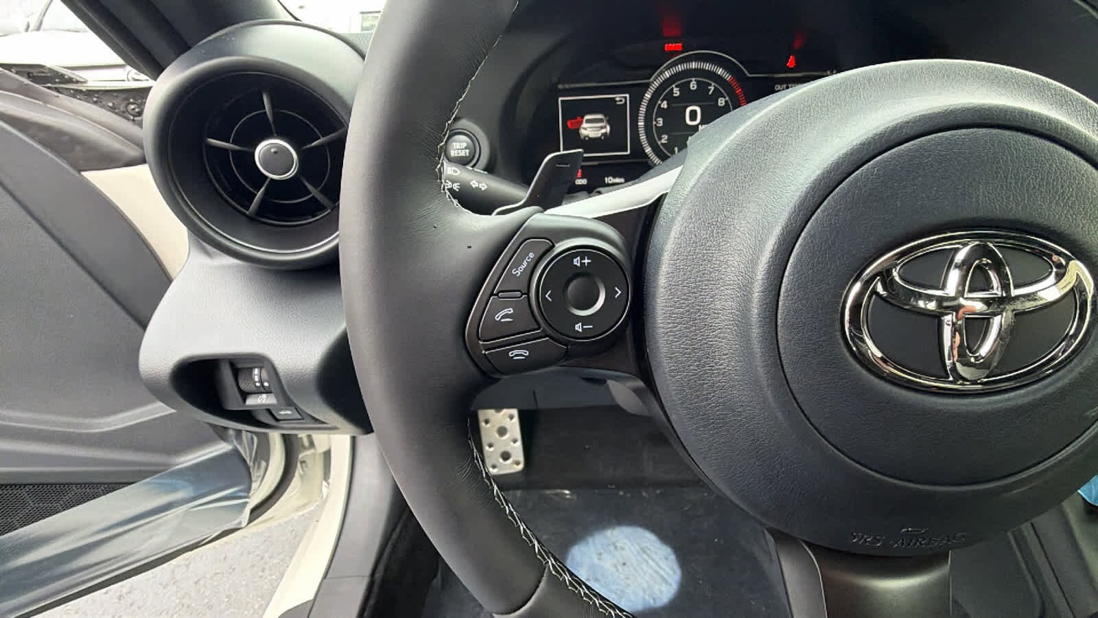 Thumbnail: 2026 Toyota GR86 - 19