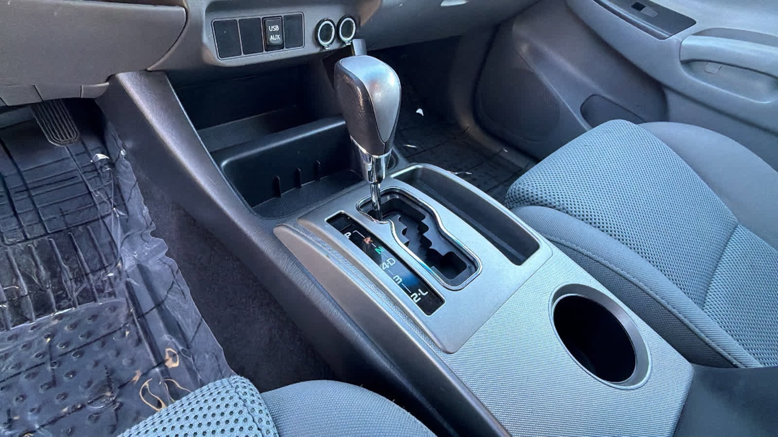 Thumbnail: 2014 Toyota Tacoma - 13