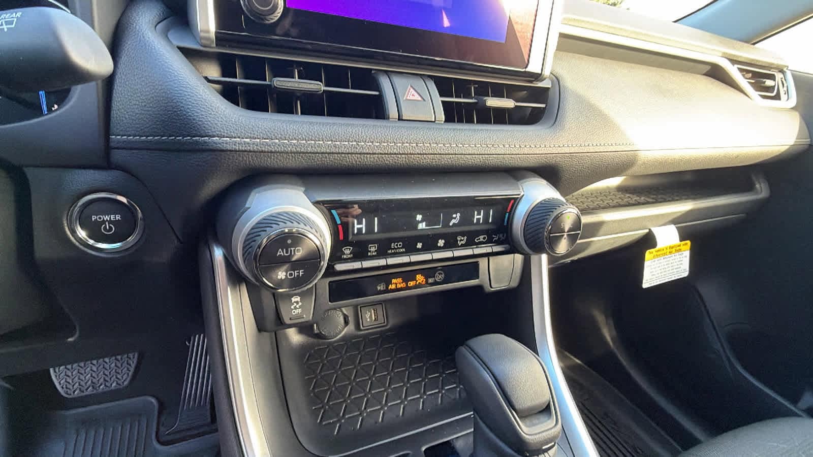 Thumbnail: 2025 Toyota RAV4 - 14