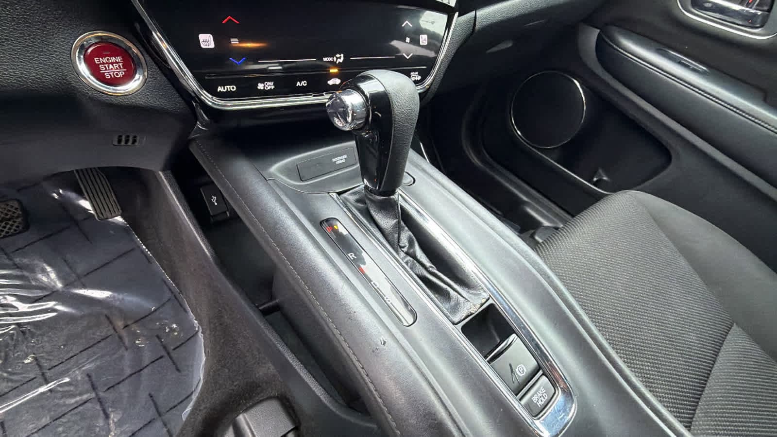 Thumbnail: 2016 Honda HR-V - 13