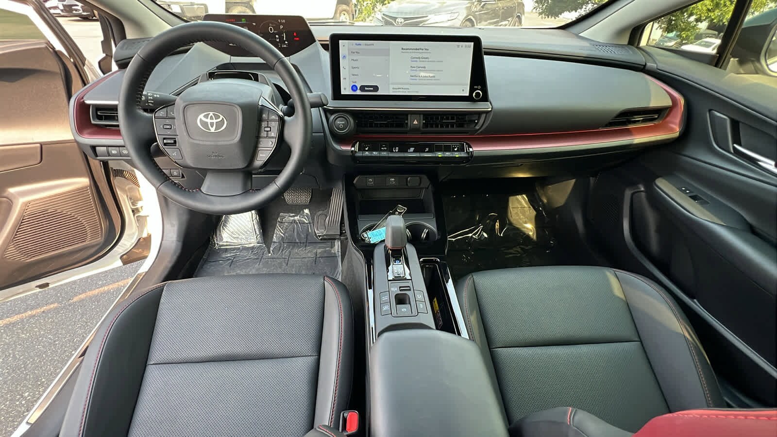 Thumbnail: 2024 Toyota Prius Prime - 26
