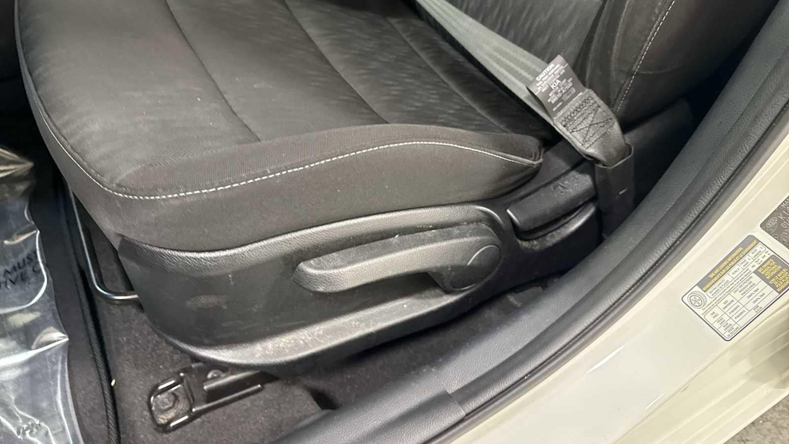 Thumbnail: 2016 Kia Forte - 14