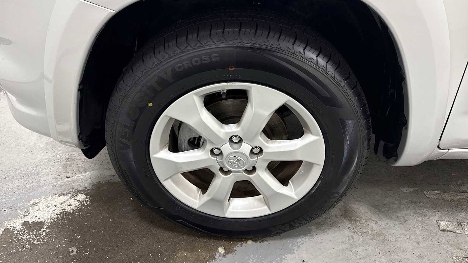 Thumbnail: 2009 Toyota RAV4 - 10