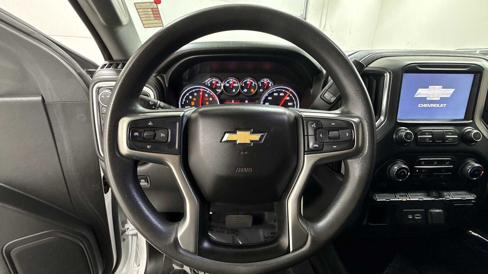 Thumbnail: 2020 Chevrolet Silverado 1500 - 16