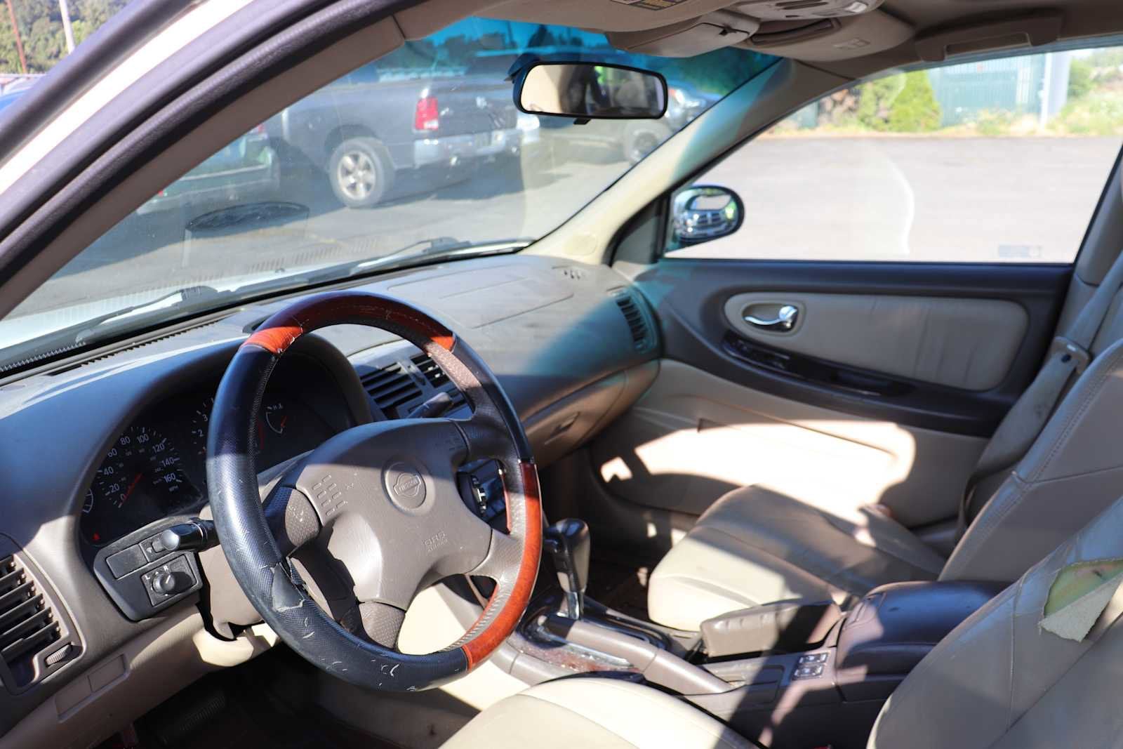 Thumbnail: 2000 Nissan Maxima - 10