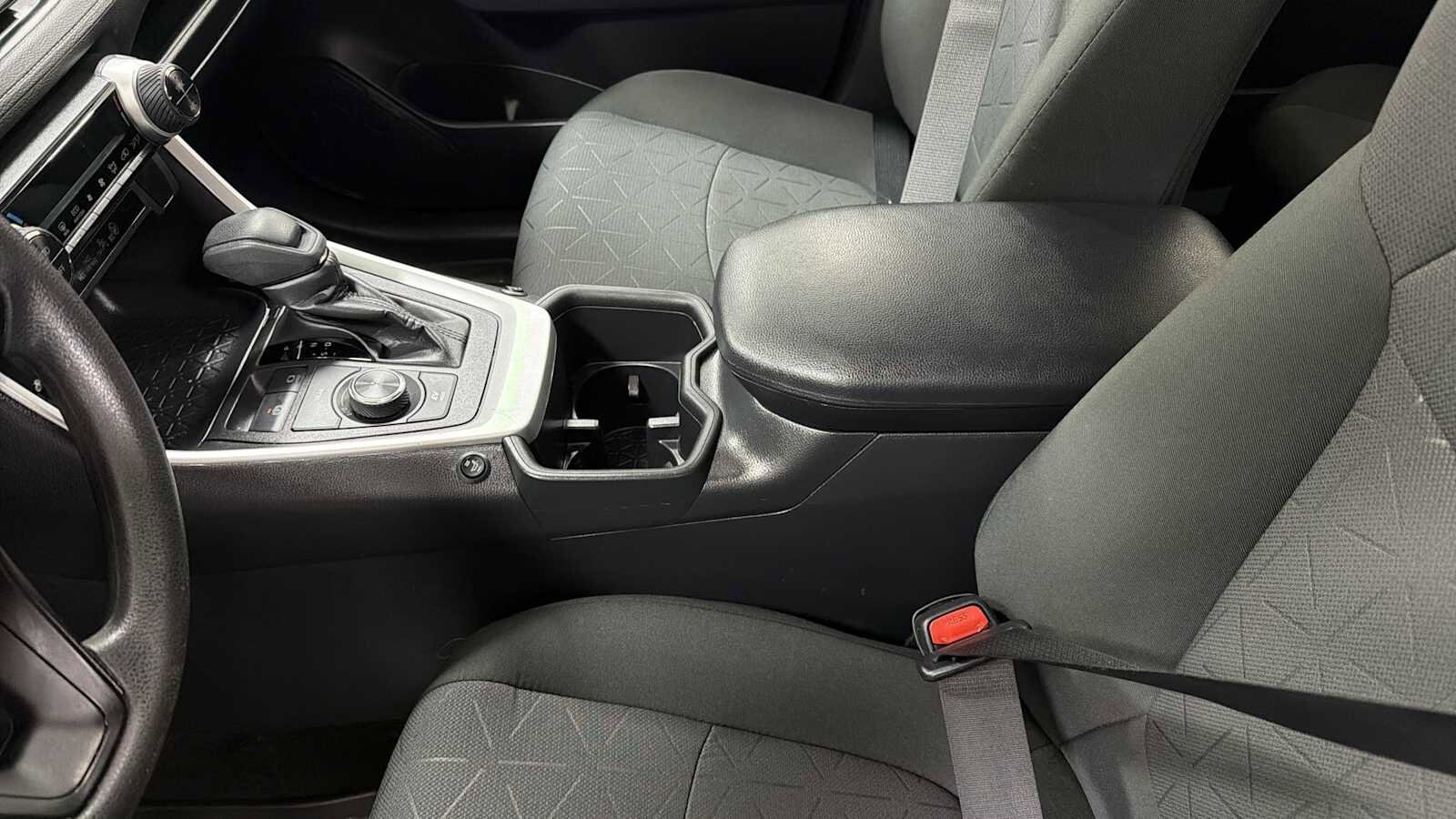 Thumbnail: 2023 Toyota RAV4 - 23