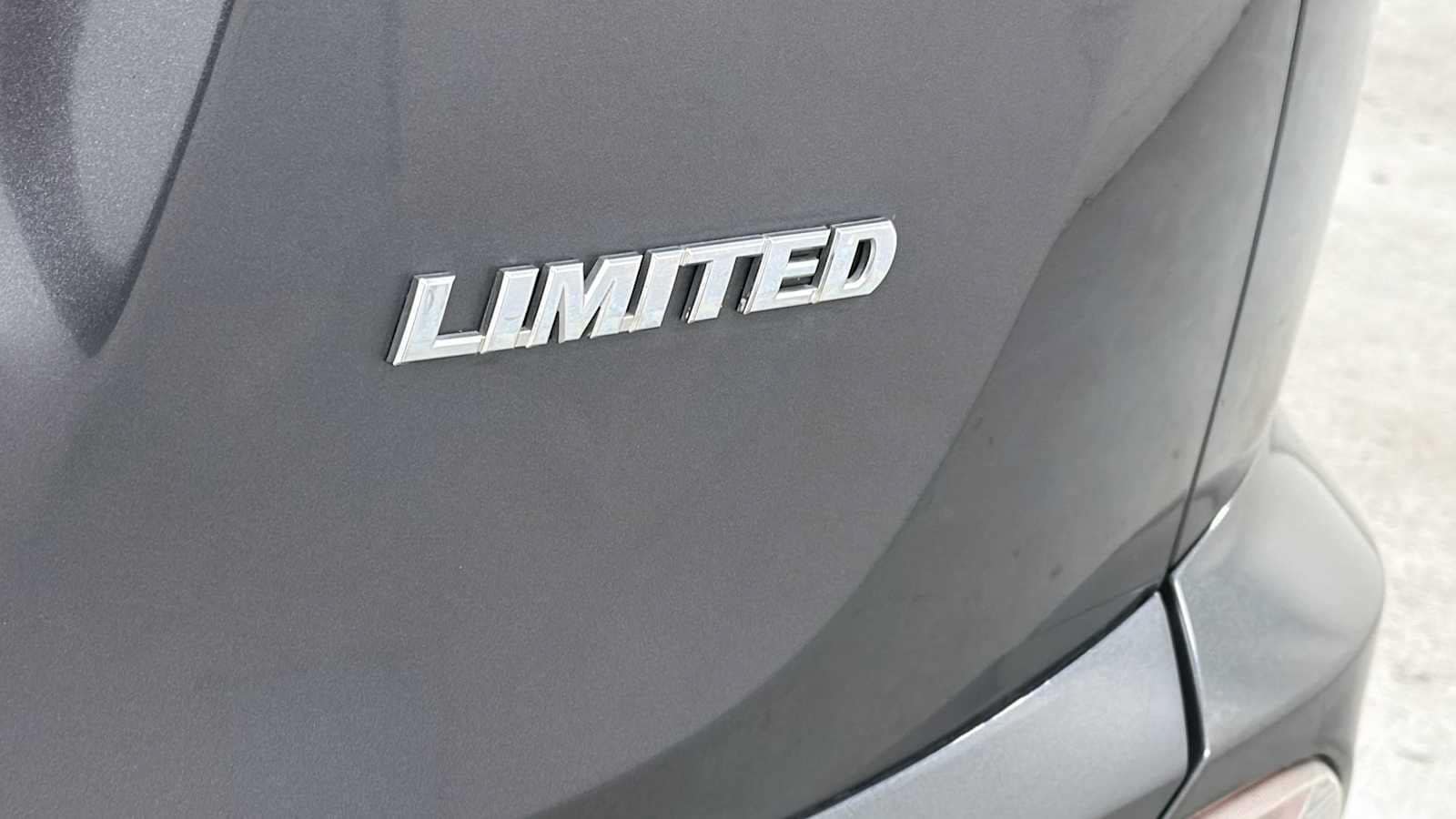 Thumbnail: 2018 Toyota RAV4 - 29