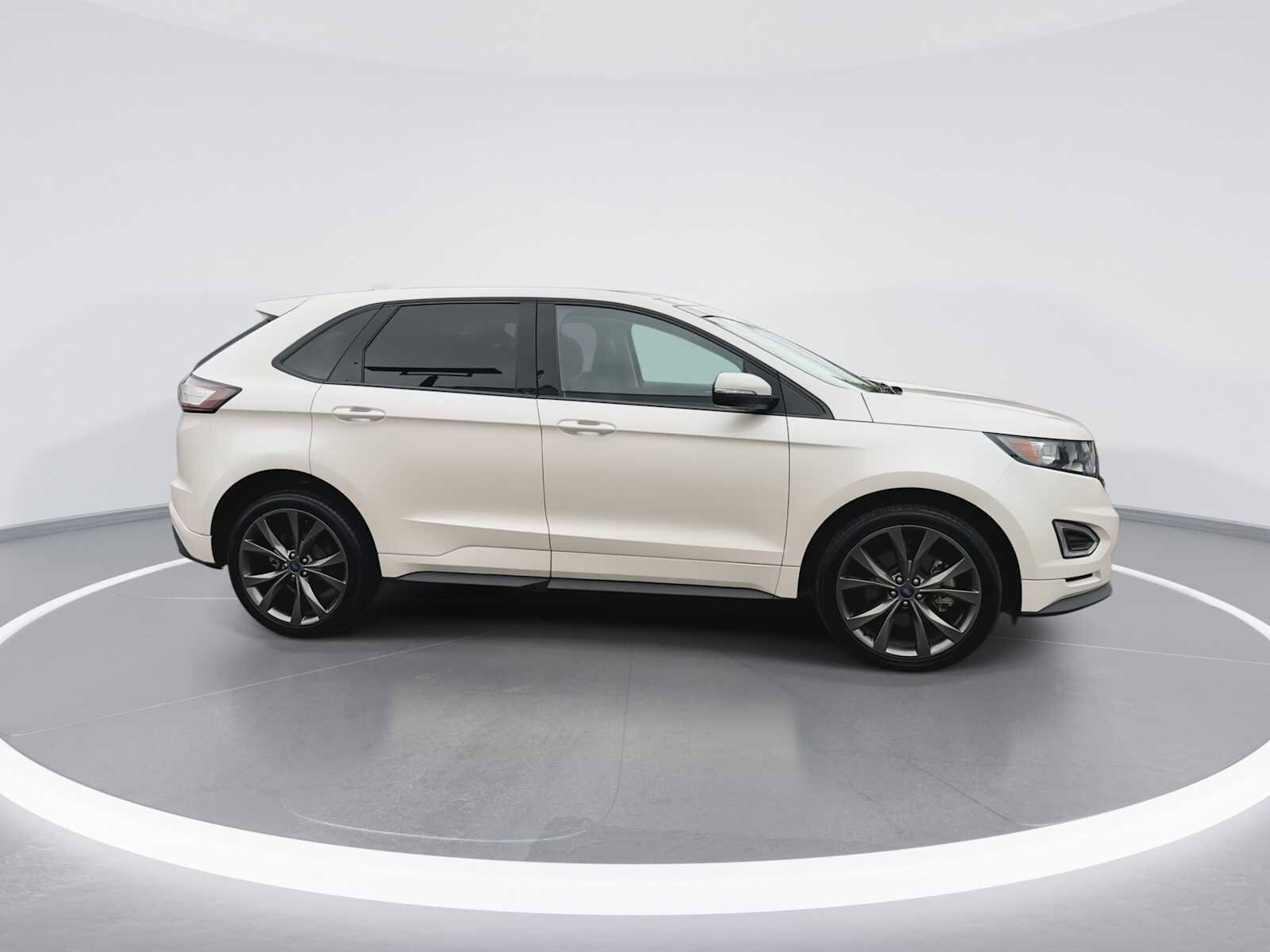 Thumbnail: 2018 Ford Edge - 9