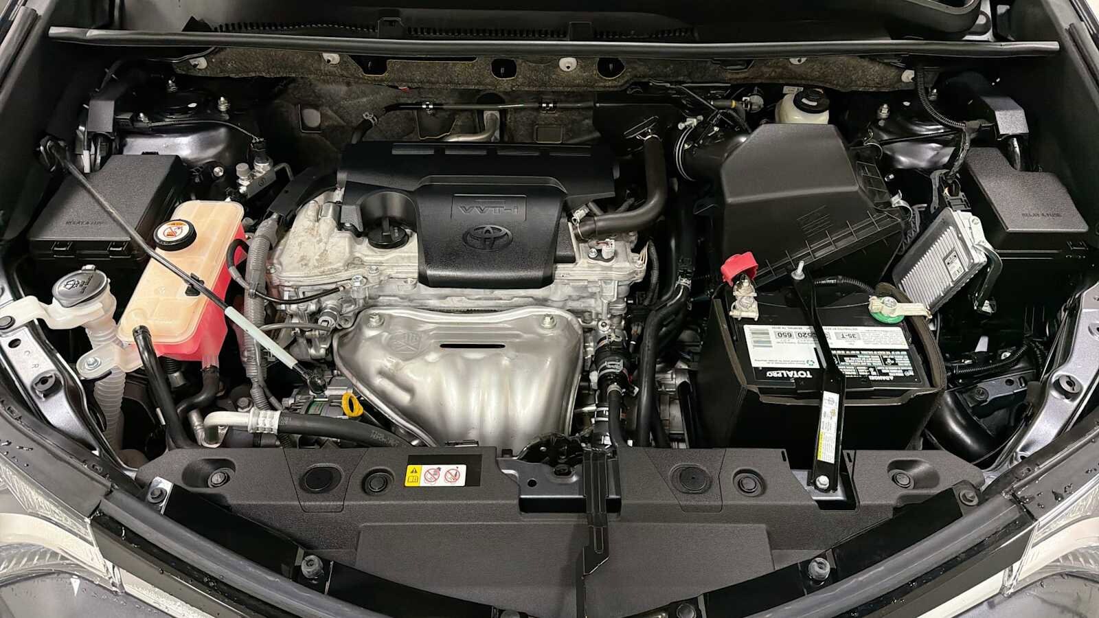 Thumbnail: 2018 Toyota RAV4 - 30