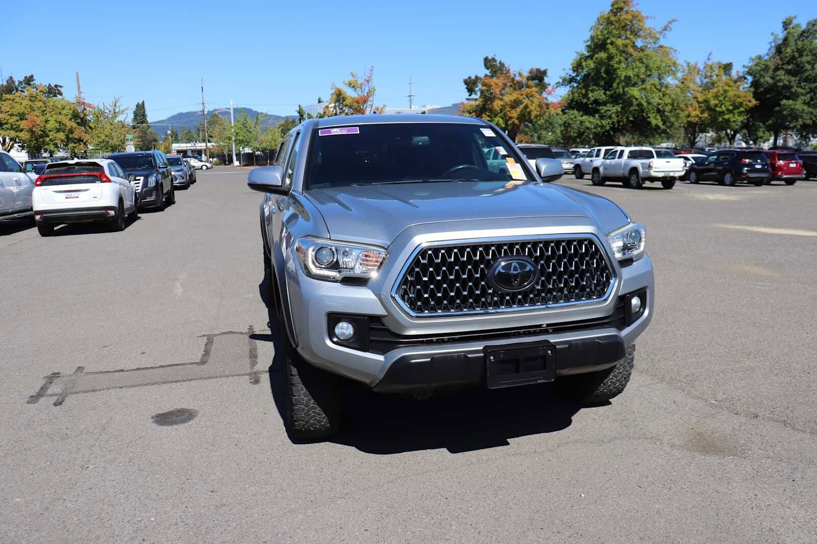 2018 Toyota Tacoma TRD V6 photo 3