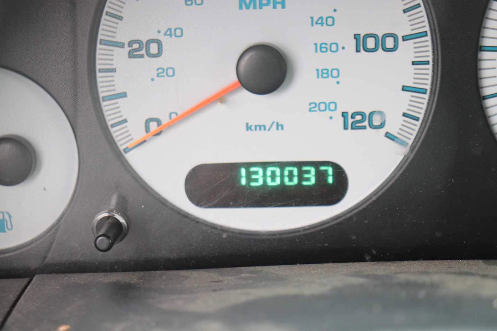 Thumbnail: 2004 Dodge Grand Caravan - 11