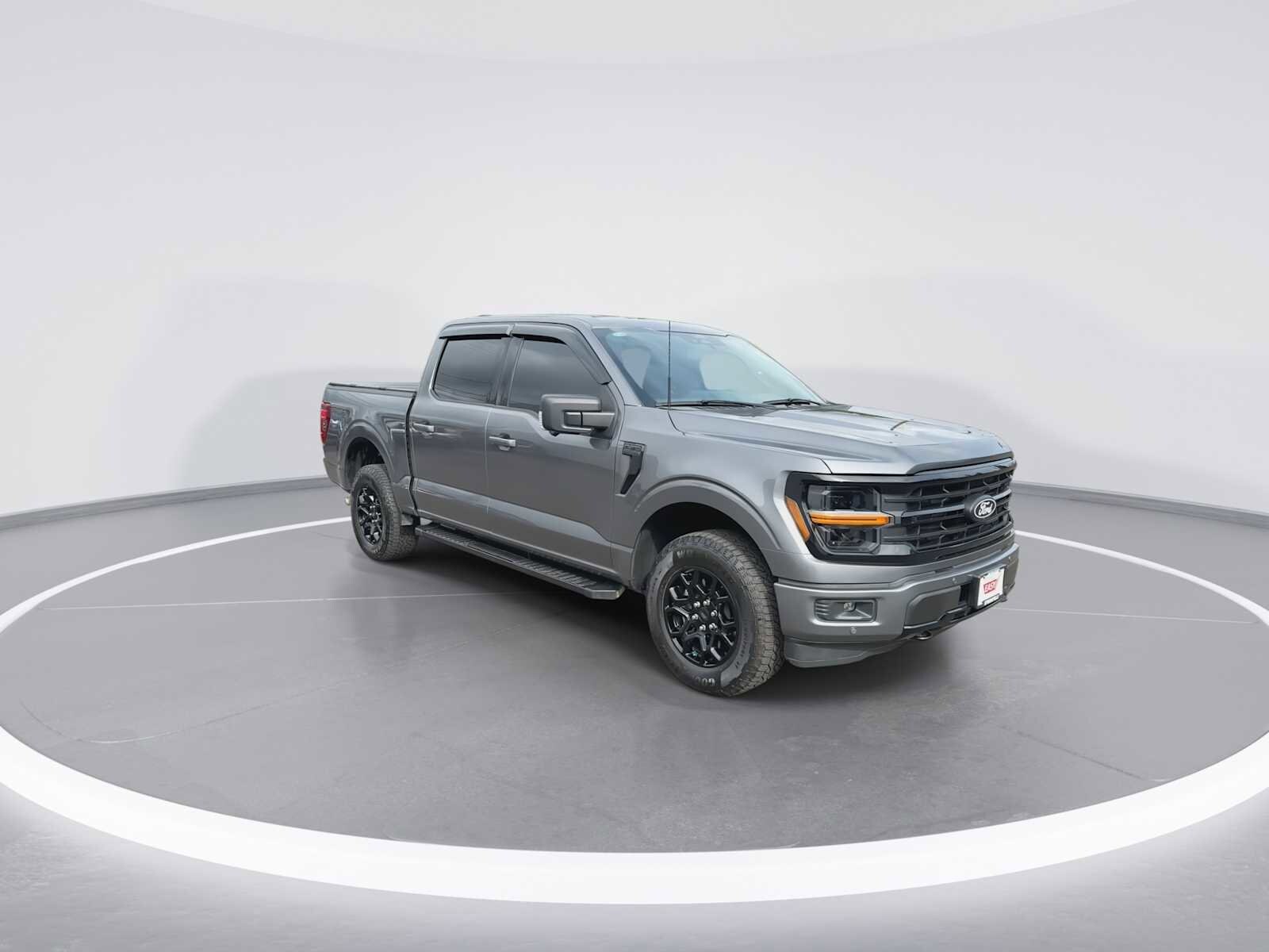 2024 Ford F-150 XLT photo 2