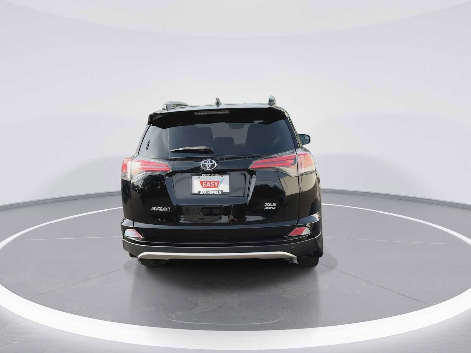 Thumbnail: 2016 Toyota RAV4 - 6