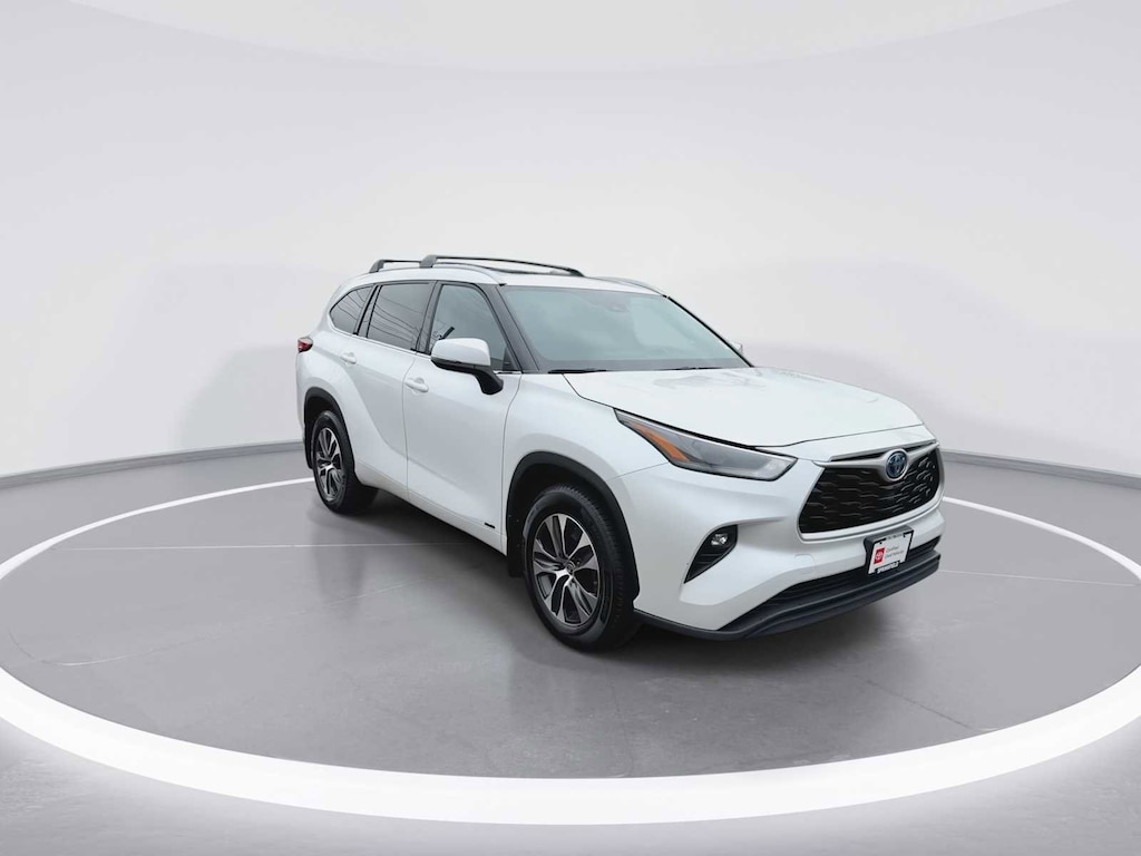 Certified 2022 Toyota Highlander Hybrid XLE SUV
