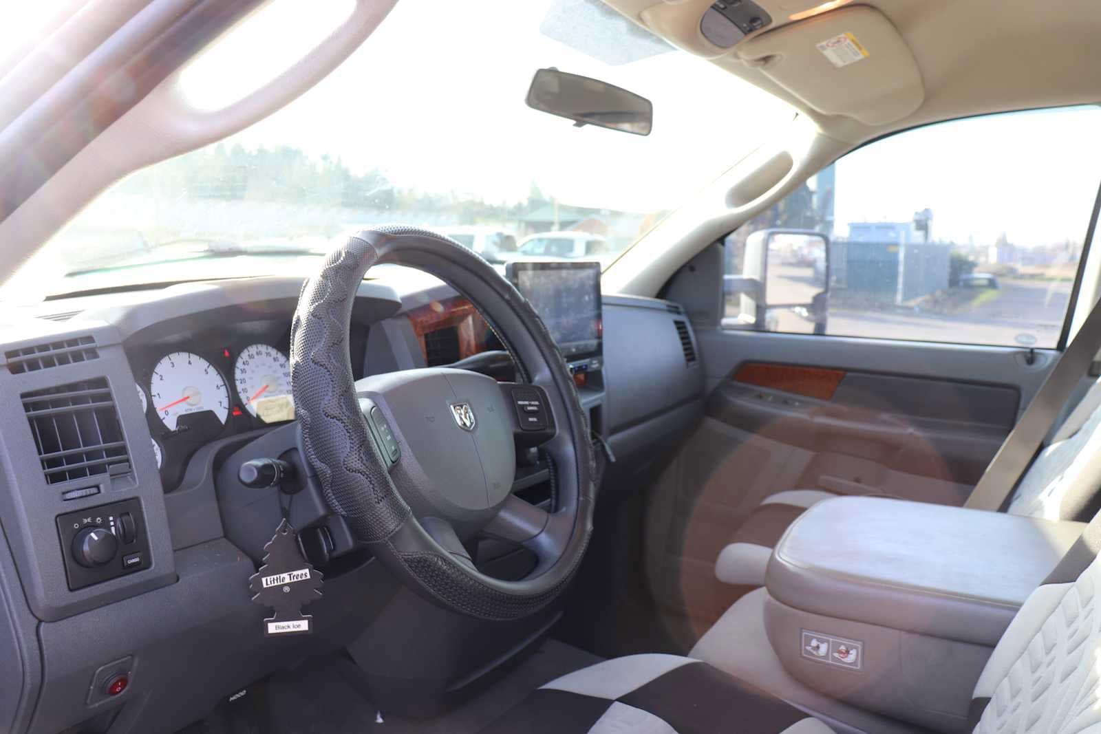 Thumbnail: 2006 Dodge Ram 1500 - 10