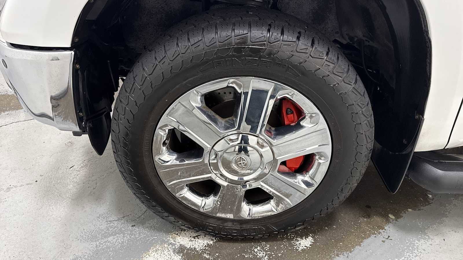 Thumbnail: 2014 Toyota Tundra - 10