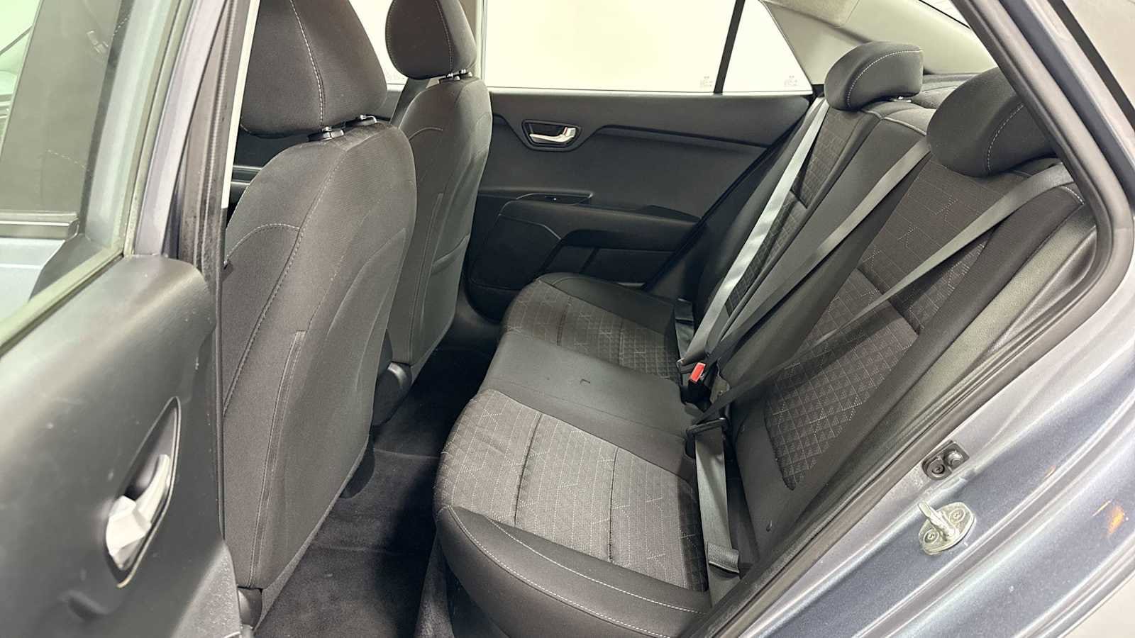 Thumbnail: 2019 Kia Rio - 23