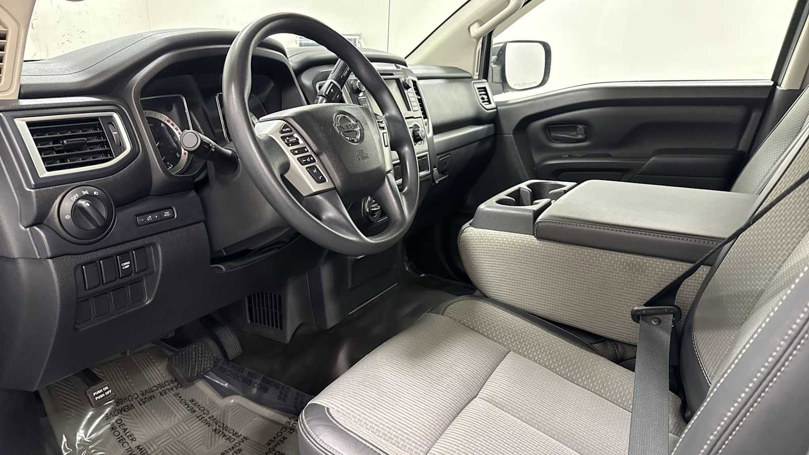 Thumbnail: 2019 Nissan Titan - 12