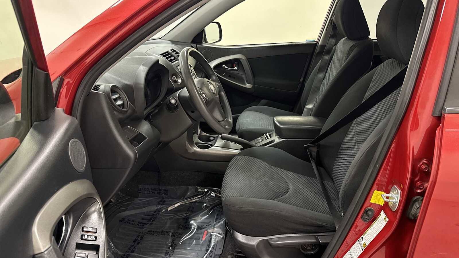 Thumbnail: 2012 Toyota RAV4 - 13