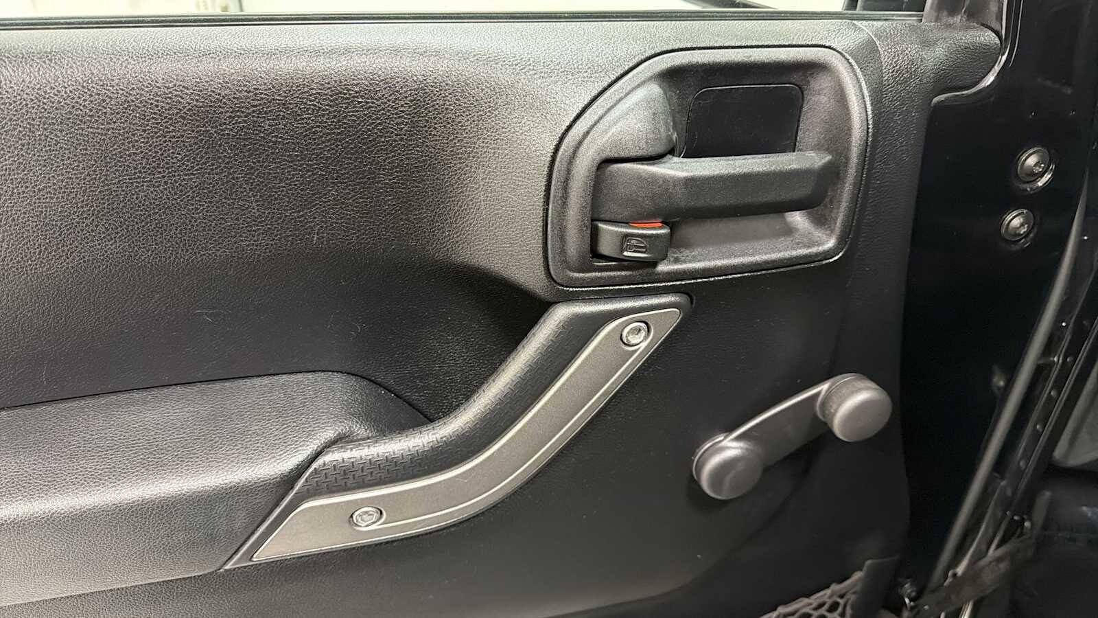 Thumbnail: 2012 Jeep Wrangler - 15