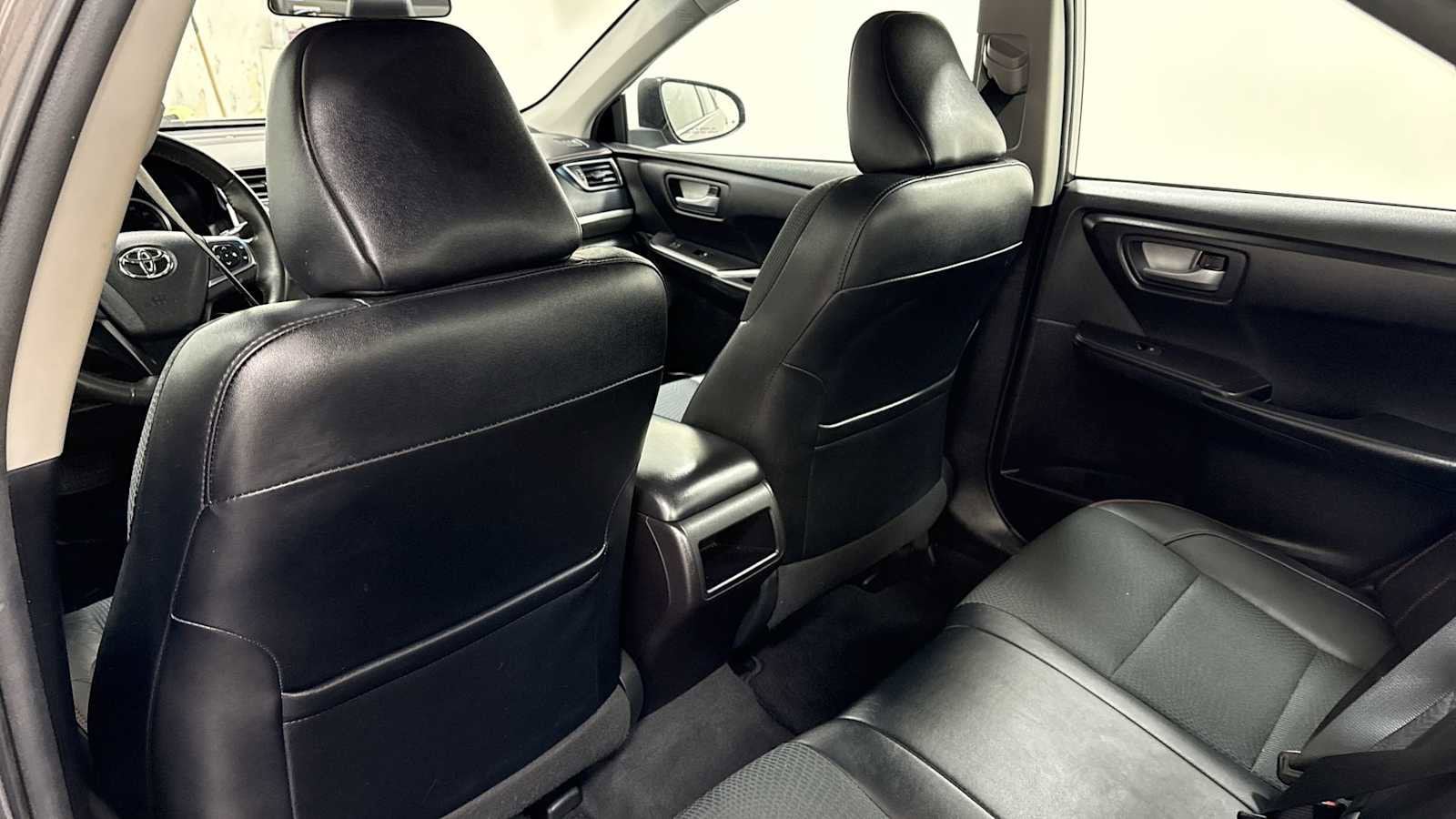 Thumbnail: 2017 Toyota Camry - 24