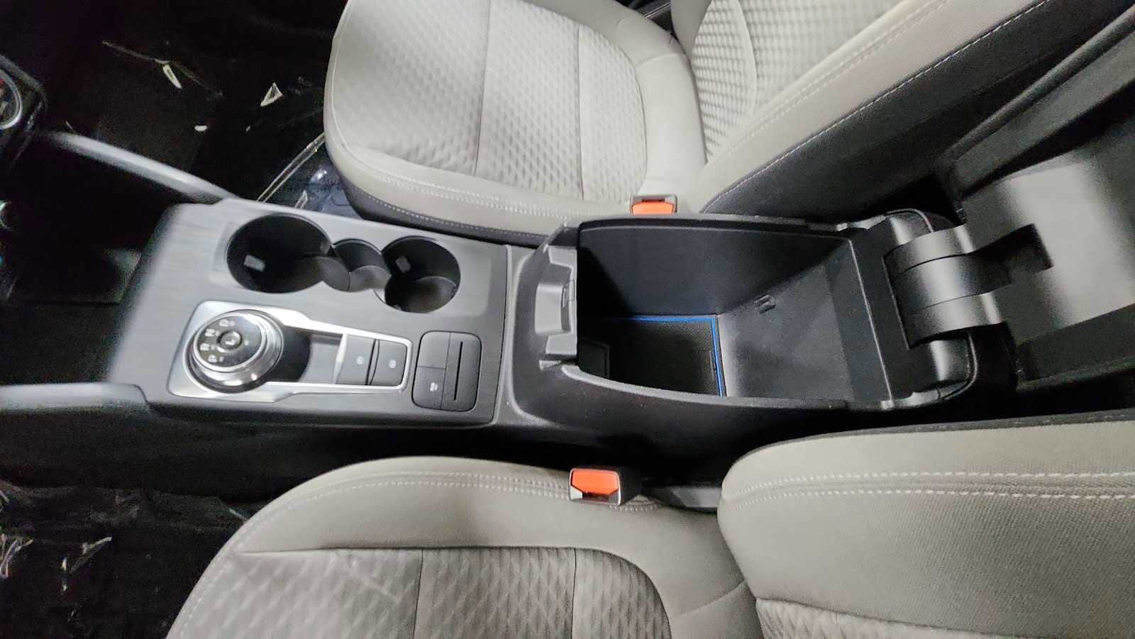 Thumbnail: 2021 Ford Escape - 22