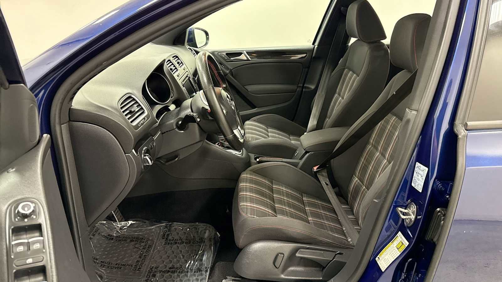 Thumbnail: 2013 Volkswagen Golf - 13