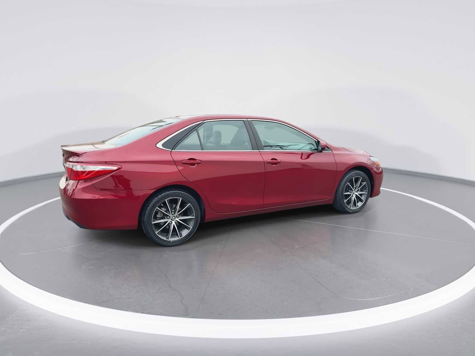 Thumbnail: 2017 Toyota Camry - 8