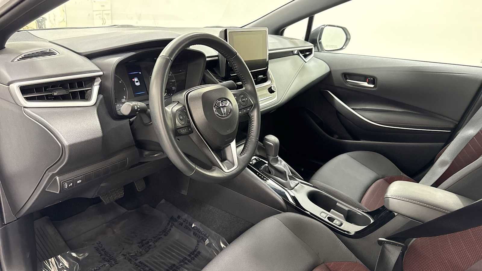 Thumbnail: 2025 Toyota Corolla - 12