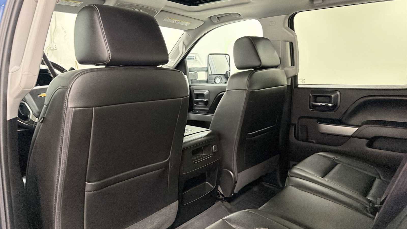 Thumbnail: 2016 Chevrolet Silverado 2500 - 26