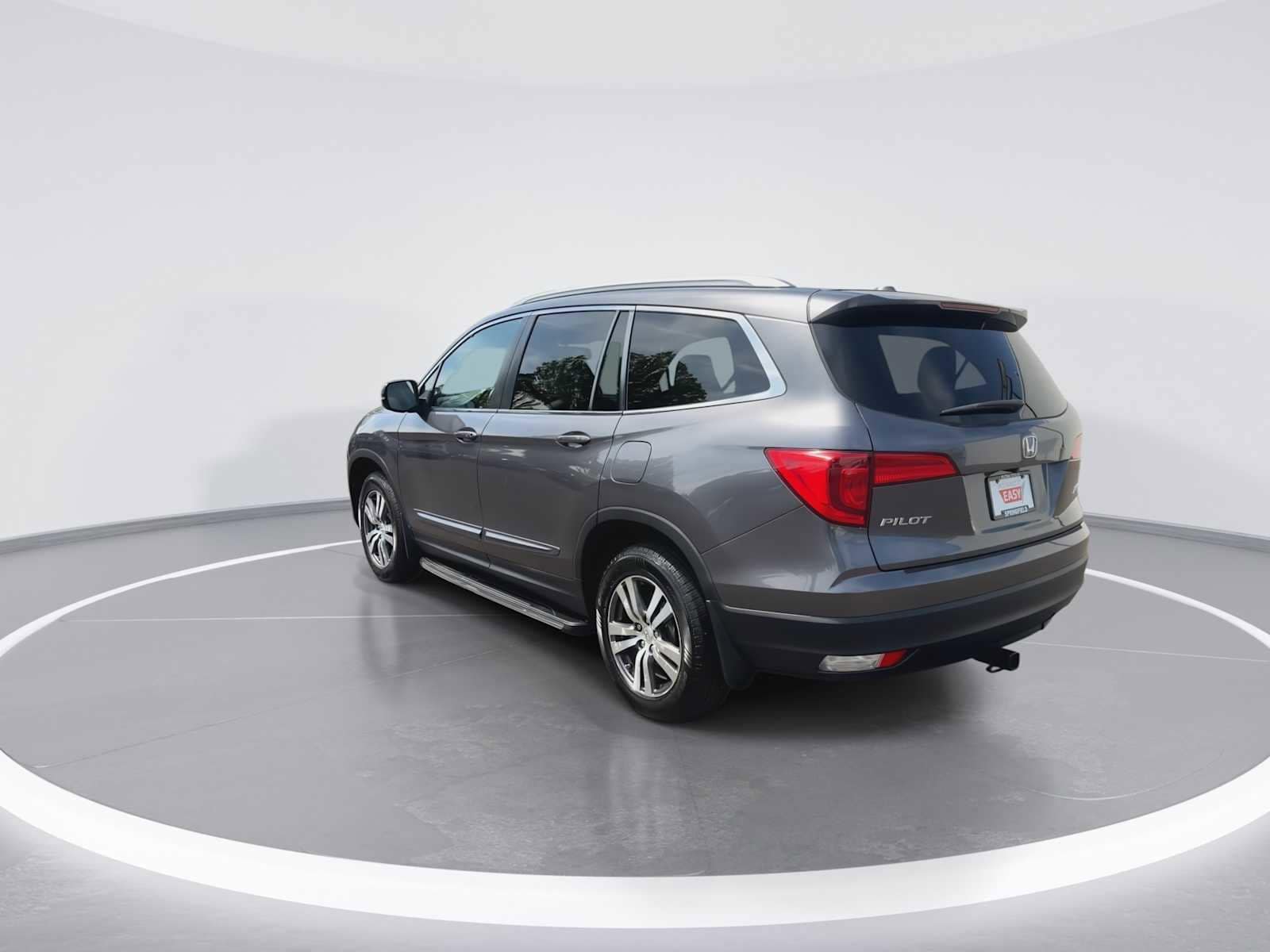 Thumbnail: 2017 Honda Pilot - 6