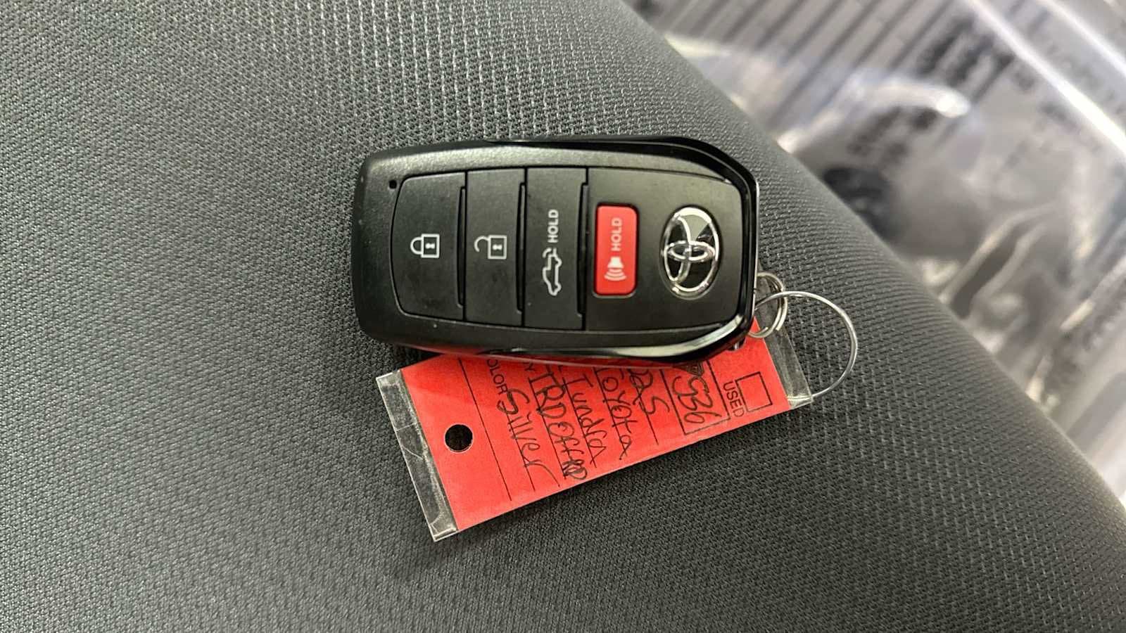 Thumbnail: 2025 Toyota Tundra - 31