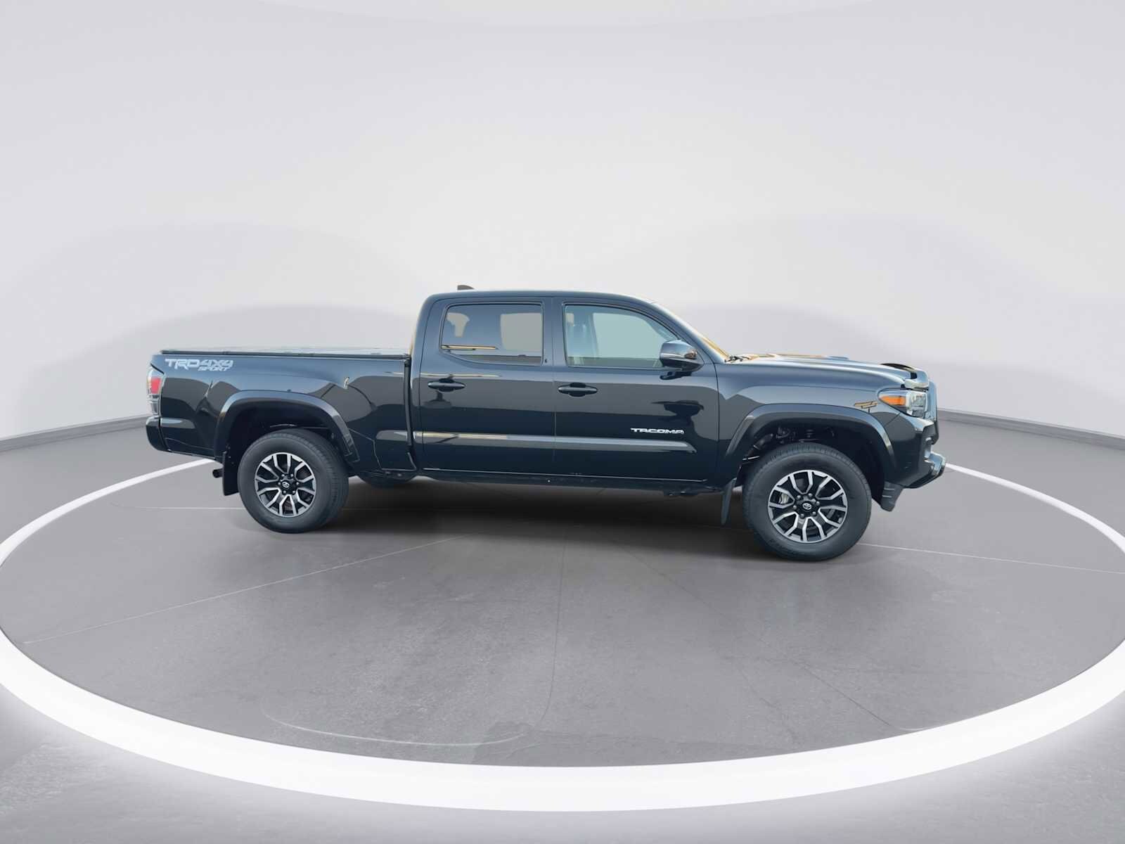 Thumbnail: 2021 Toyota Tacoma - 9