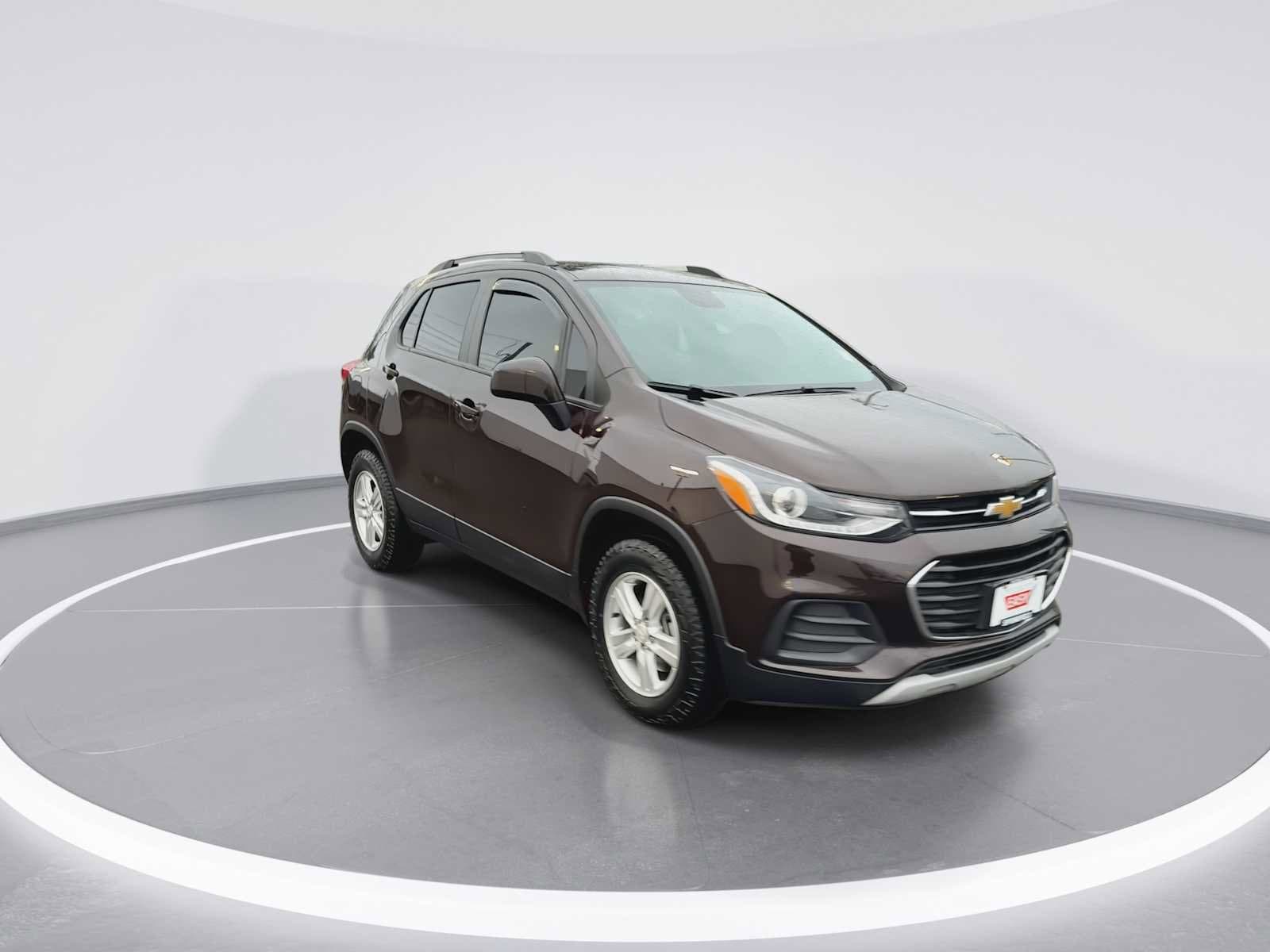Thumbnail: 2022 Chevrolet Trax - 2