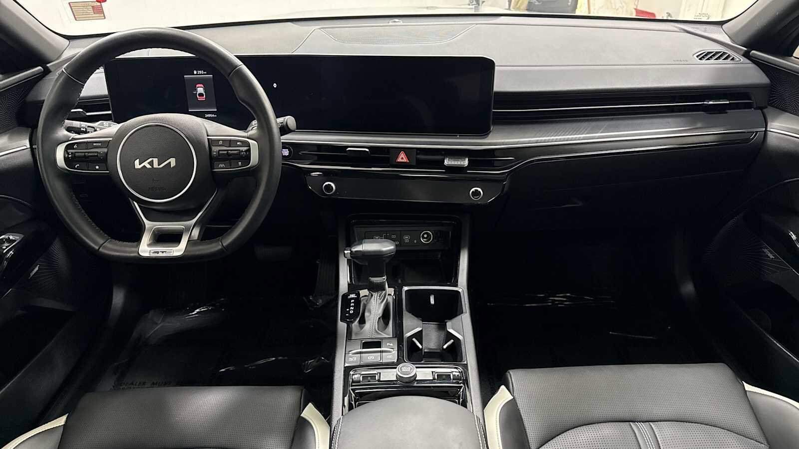 Thumbnail: 2025 Kia K5 - 27