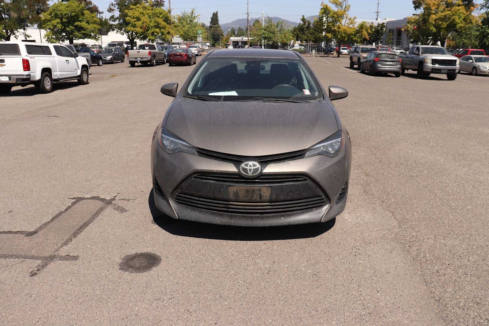 Used 2018 Toyota Corolla LE with VIN 2T1BURHE0JC053368 for sale in Springfield, OR