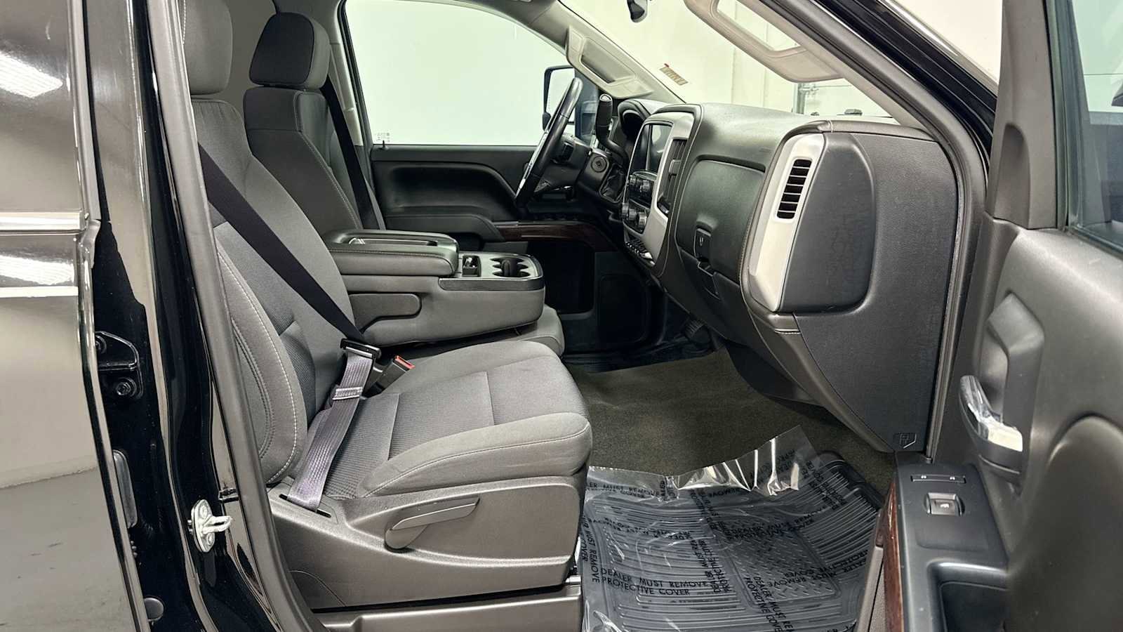 Thumbnail: 2016 GMC Sierra 2500 - 29