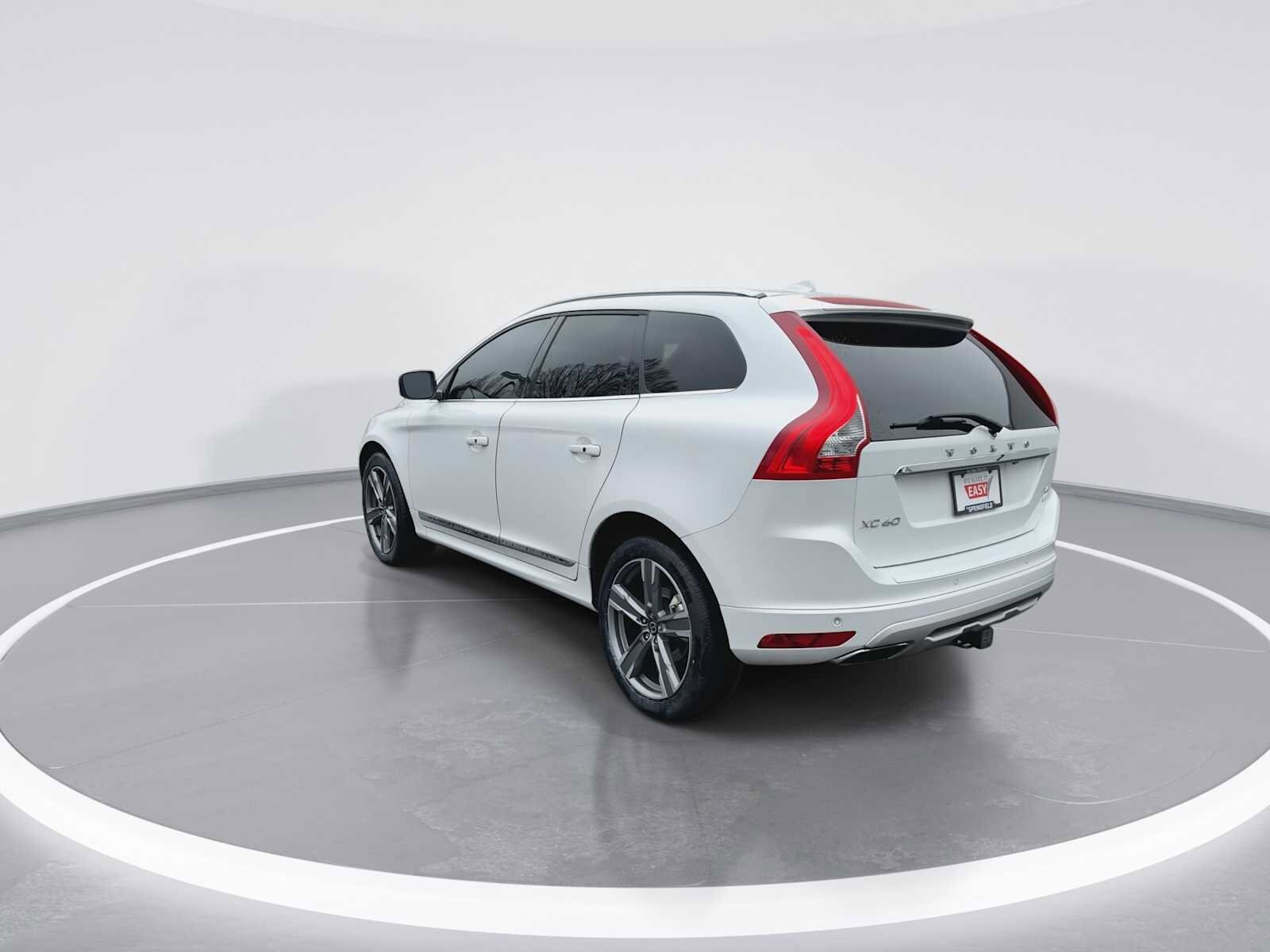 Thumbnail: 2017 Volvo XC60 - 6