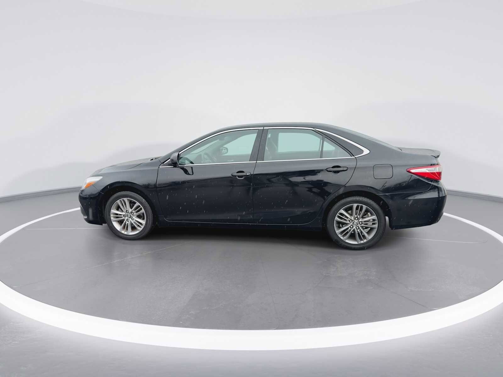 Thumbnail: 2017 Toyota Camry - 5