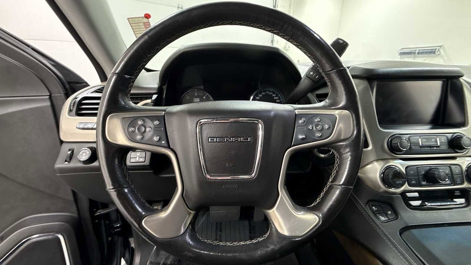 Thumbnail: 2018 GMC Yukon - 16